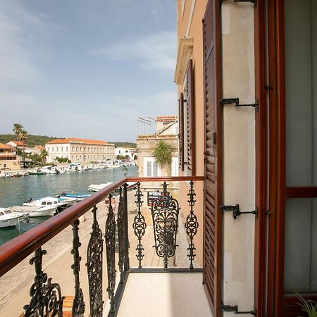 Ancora Faros Apartment Stari Grad  Bagian luar foto